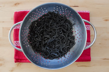 Chilli Tomato Squid Ink Pasta with Fresh Calamari Rings – You Plate It ...