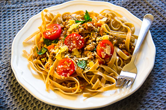 Pork Bolognese With Cherry Tomatoes & Low Gi Wholemeal Fettuccine – You 