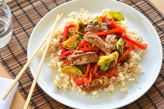 Beef and Red Capsicum Stir Fry over Brown Rice – You Plate It