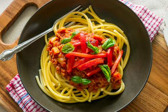 Super Veg Pasta Sauce with Fresh Basil & Bucatini Pasta