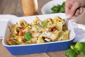 Sundried Tomato, Zucchini & Ricotta Stuffed Shells, with Baby Spinach