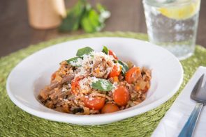 Pork Bolognese with Cherry Tomatoes & Low GI Wholemeal Fettuccine