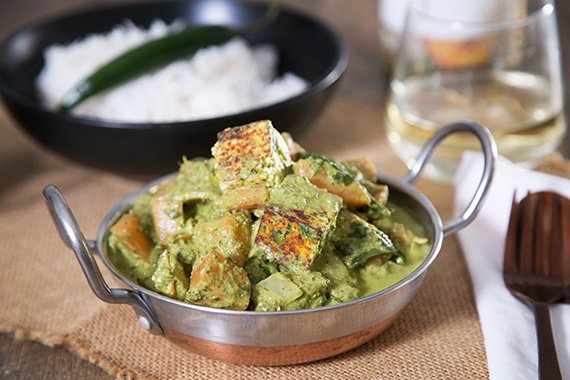 Spinach and Paneer Coconut Curry with Sweet Potato & Tomato