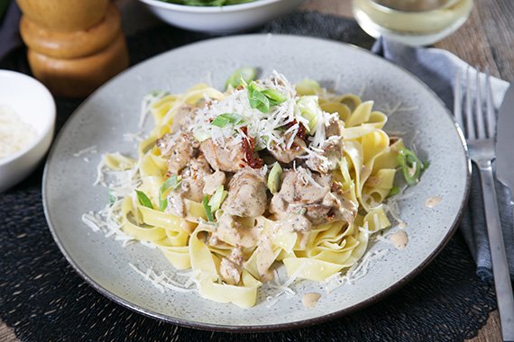 Cajun Inspired Chicken Alfredo with Sundried Tomatoes & Pasta