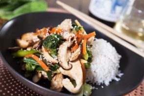 Honey Ginger Chicken Stir Fry with Pak Choy & Mushrooms