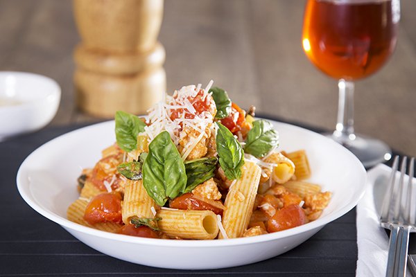 Chicken Bolognese with Rigatoni Pasta, Fresh Basil & Parmesan Cheese