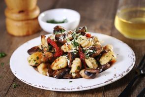 One Pan Gnocchi with Mushroom, Sundried Tomato & Parmesan