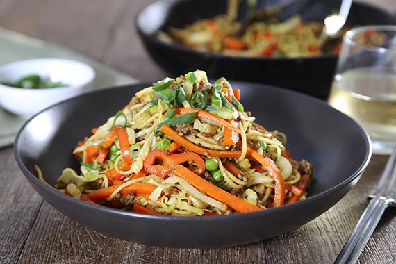 Quick & Easy Beef Lo Mein with Egg Noodles & Plenty of Veg