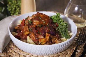 Chicken Cacciatore with Mushroom, Olives and Pasta