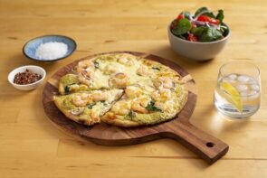 Garlic Prawn Pizza with Spinach Salad