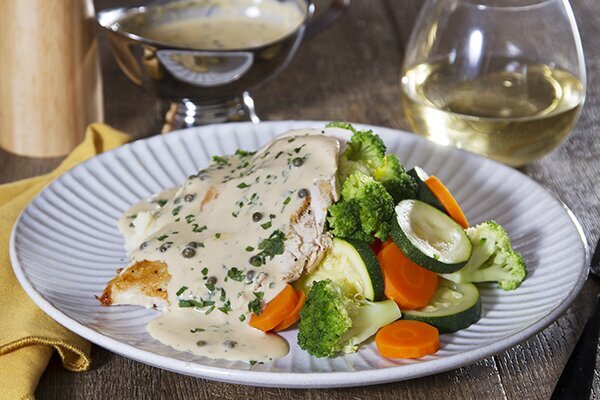 Chicken in Peppercorn Sauce with Creamy Mash and Veg