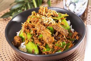 Spiced Beef with Snow Peas & Coconut Rice