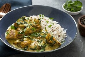 Creamy Chicken Saag with Mushrooms and Cumin Basmati Rice