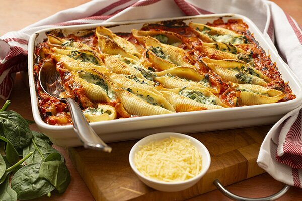 Spinach and Ricotta Pasta Shells In a Chunky Veg Sauce