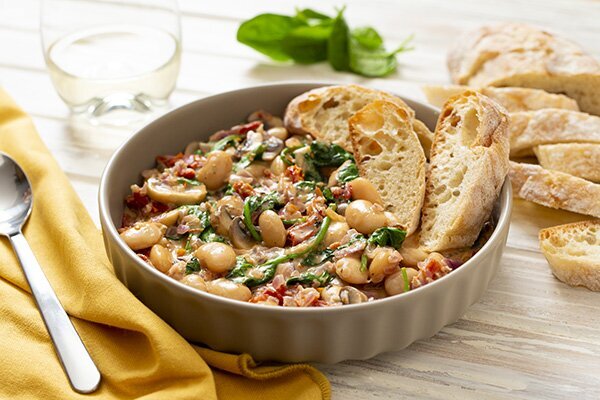 Tuscan Creamy Sundried Tomato Butter Beans with Ciabatta