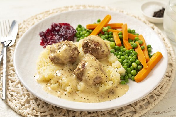 Forget Ikea These Are YPI Swedish Meatballs with Mash, Peas, Carrots and Cranberry Sauce