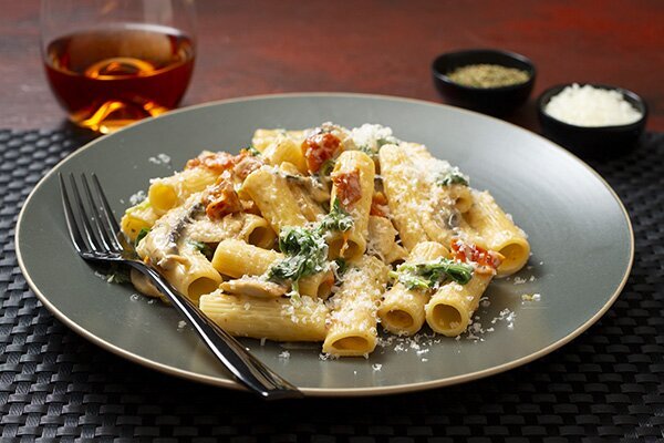 Creamy Sundried Tomato Rigatoni with Mushroom and Spinach