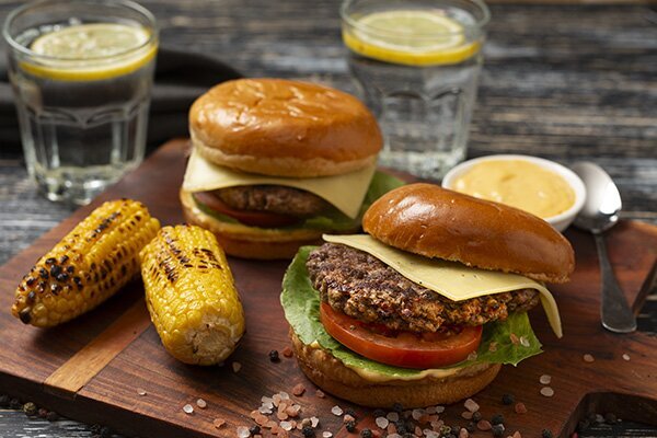 Fast BBQ Burgers with Grilled Corn