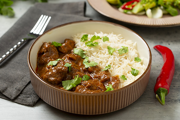 Quick Thai Red Beef Curry With Rice and Greens